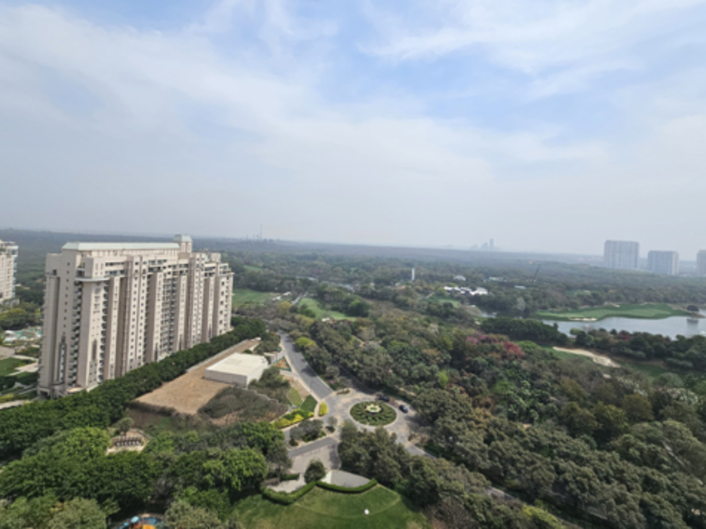 DLF Magnolias apartments