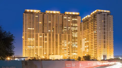 The DLF Crest Sector 54